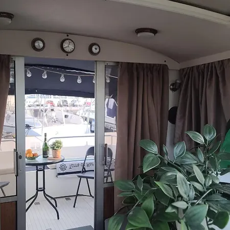 Cosy And Homey Houseboat Castelldefels ברצלונה
