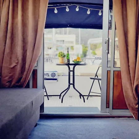 Cosy And Homey Houseboat Castelldefels ספינת מלון *